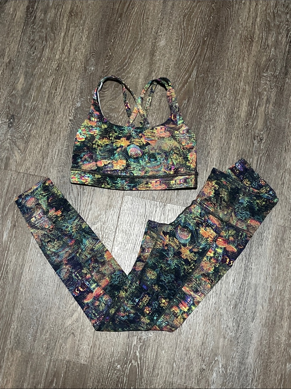 Lululemon Matching Glitch Tapestry Starlight Multi Set. Size Top 4/Bottom 2
